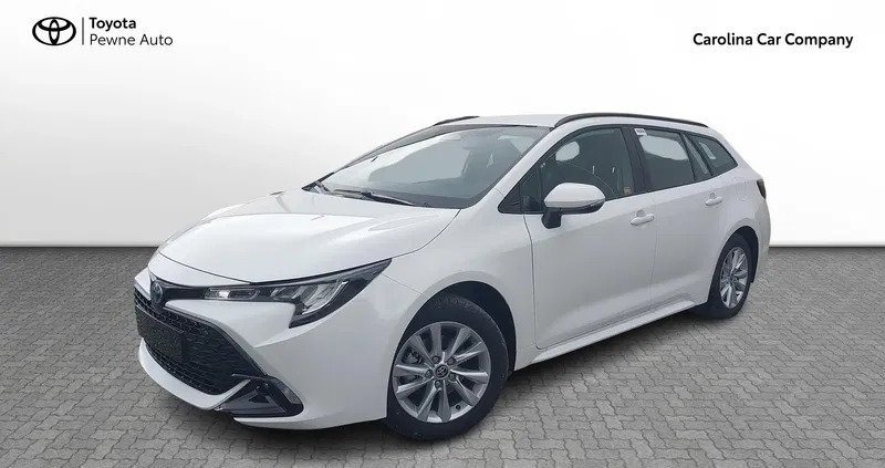 śląskie Toyota Corolla cena 128900 przebieg: 4, rok produkcji 2023 z Brusy